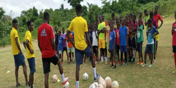 7 Expert Tips for Choosing the Ultimate Youth Referee Shirt: A Complete Guide for Parents and Coaches