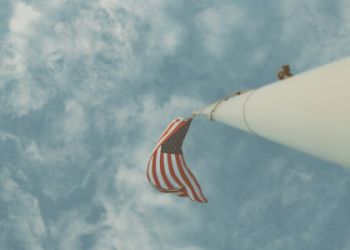 7 Expert Insights: Portugal vs US Comparison Guide for Relocation and Travel Decisions